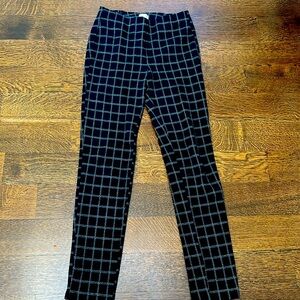 Ecru leggings. Size XS.  Cute for fall!!! Navy blue